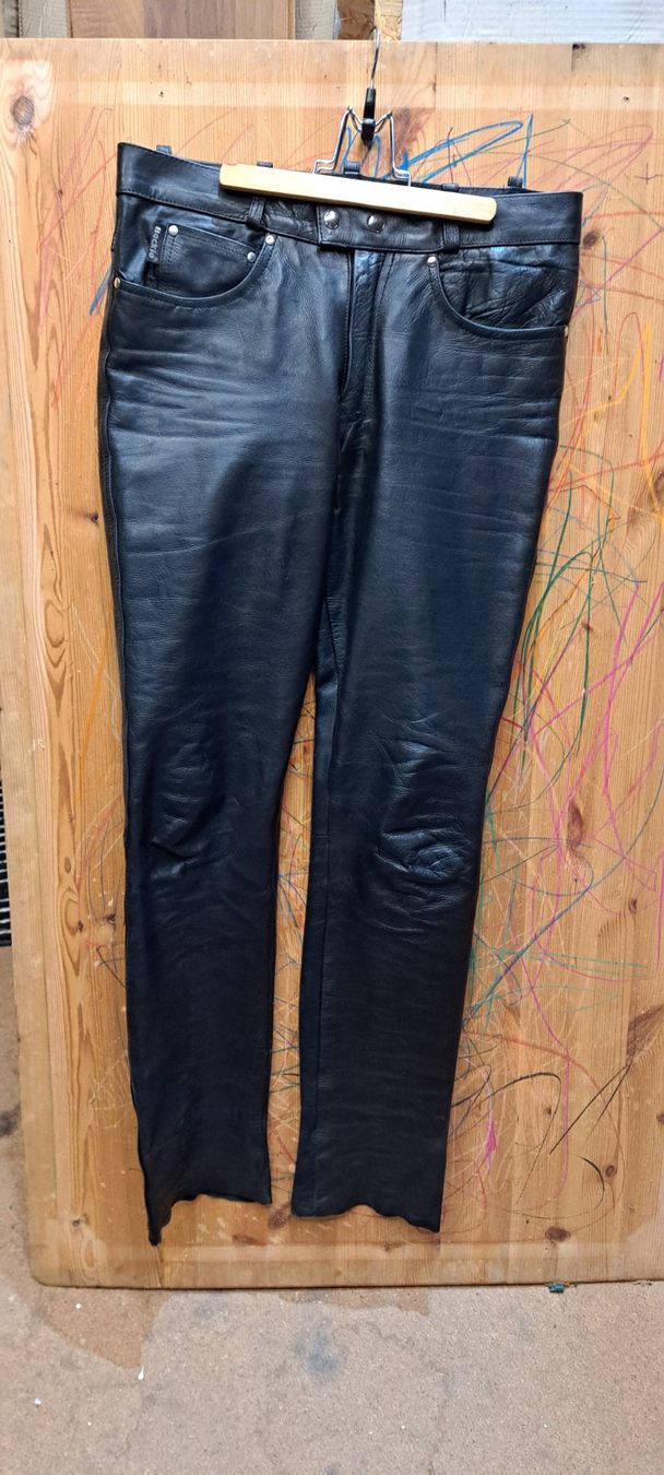 Hosen: Lederhose – Gebraucht aus eggersriet von Roli222