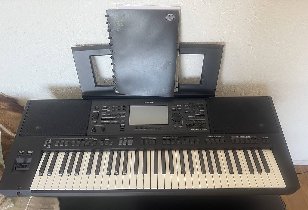 Instruments de musique: Verkaufe Keyboard PSR-SX 700 – D'occasion à Walchwil par son_rcj8 1