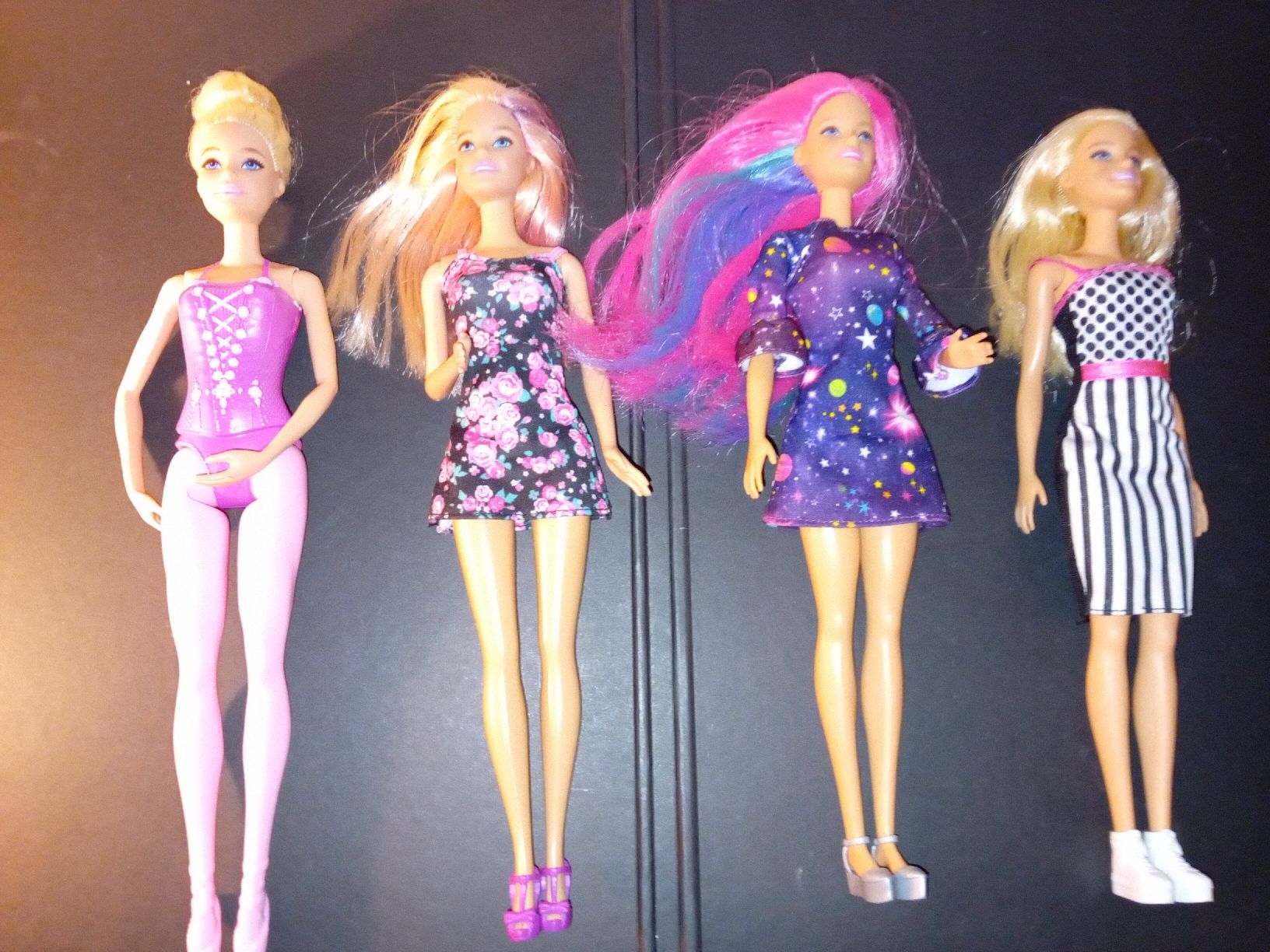 Bambole: 4 Barbie puppe – Usato da Biasca venduto da Old_6blh