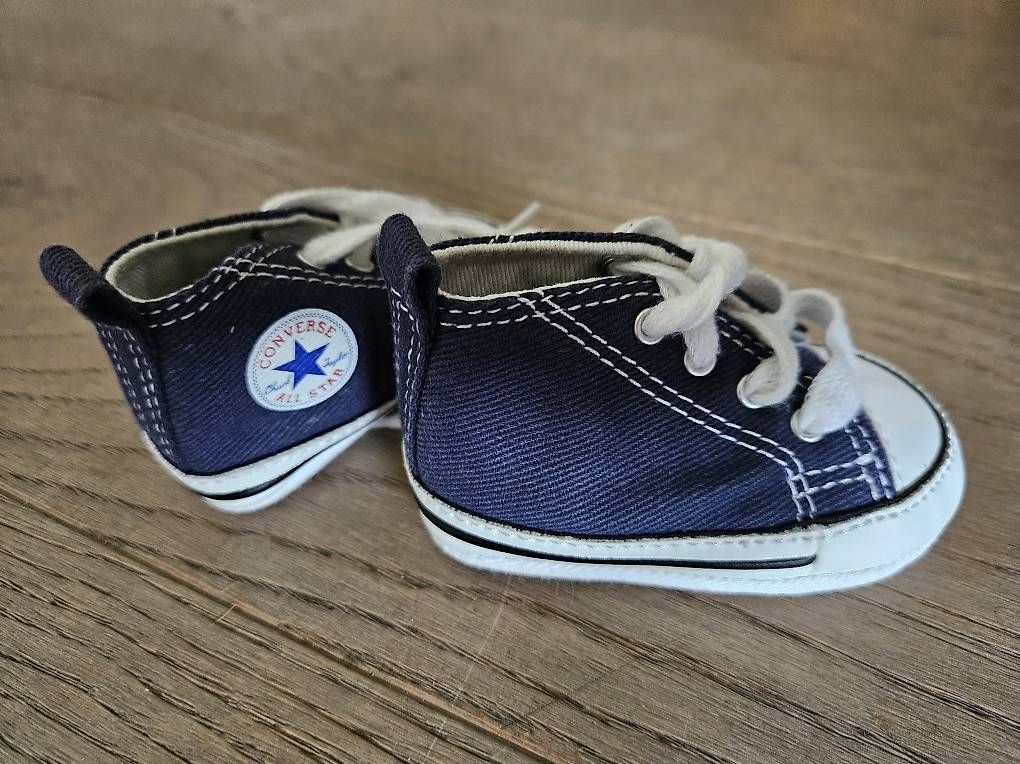 Scarpe per ragazzi: Original Converse Babyschuhe 1 Monat – Usato da Baden venduto da moewe82