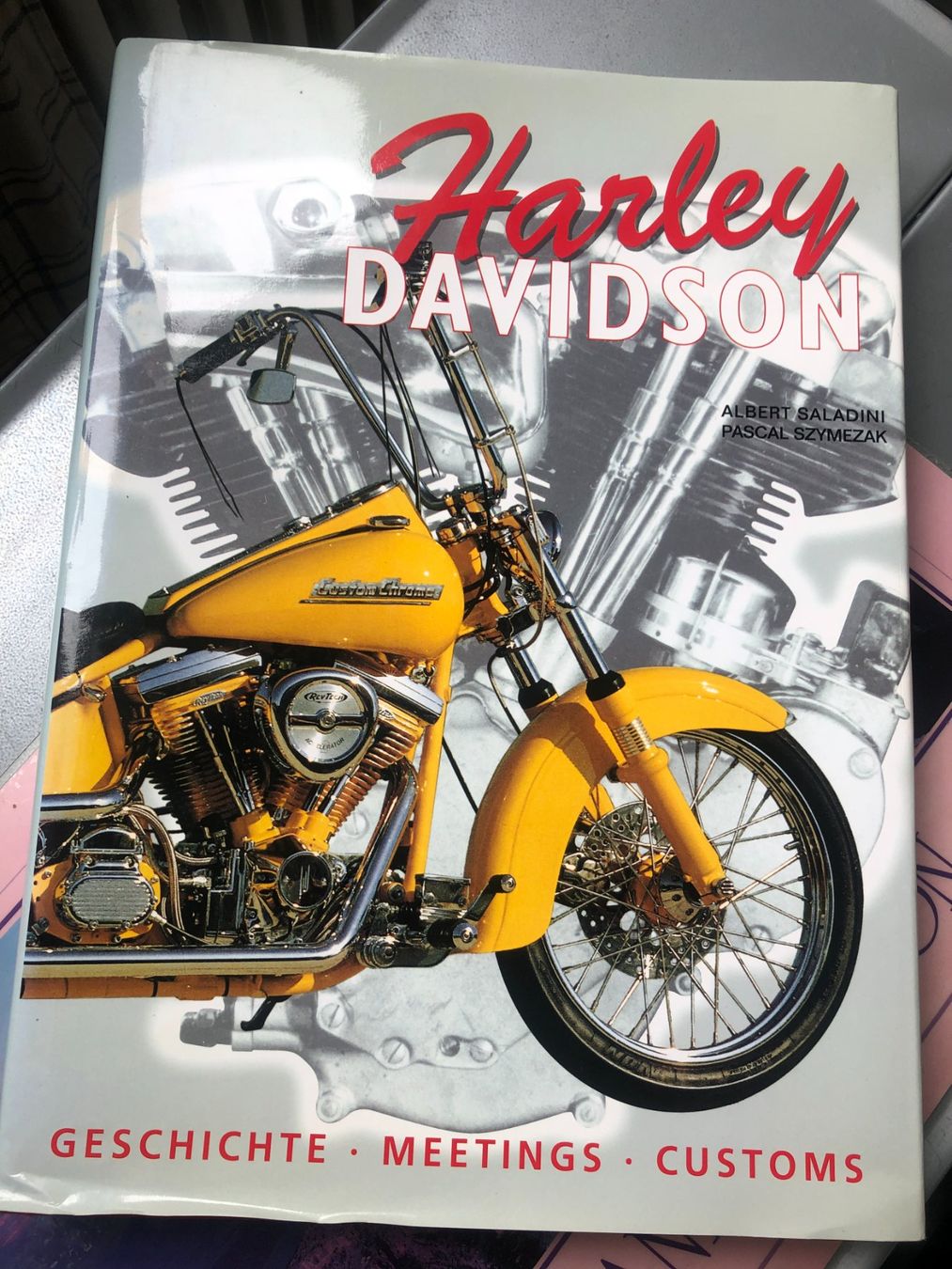 Bücher: Harley Davidson Kult-Buch: Geschichte, Meetings, Customs – Gebraucht aus Zürich von Tivoli2
