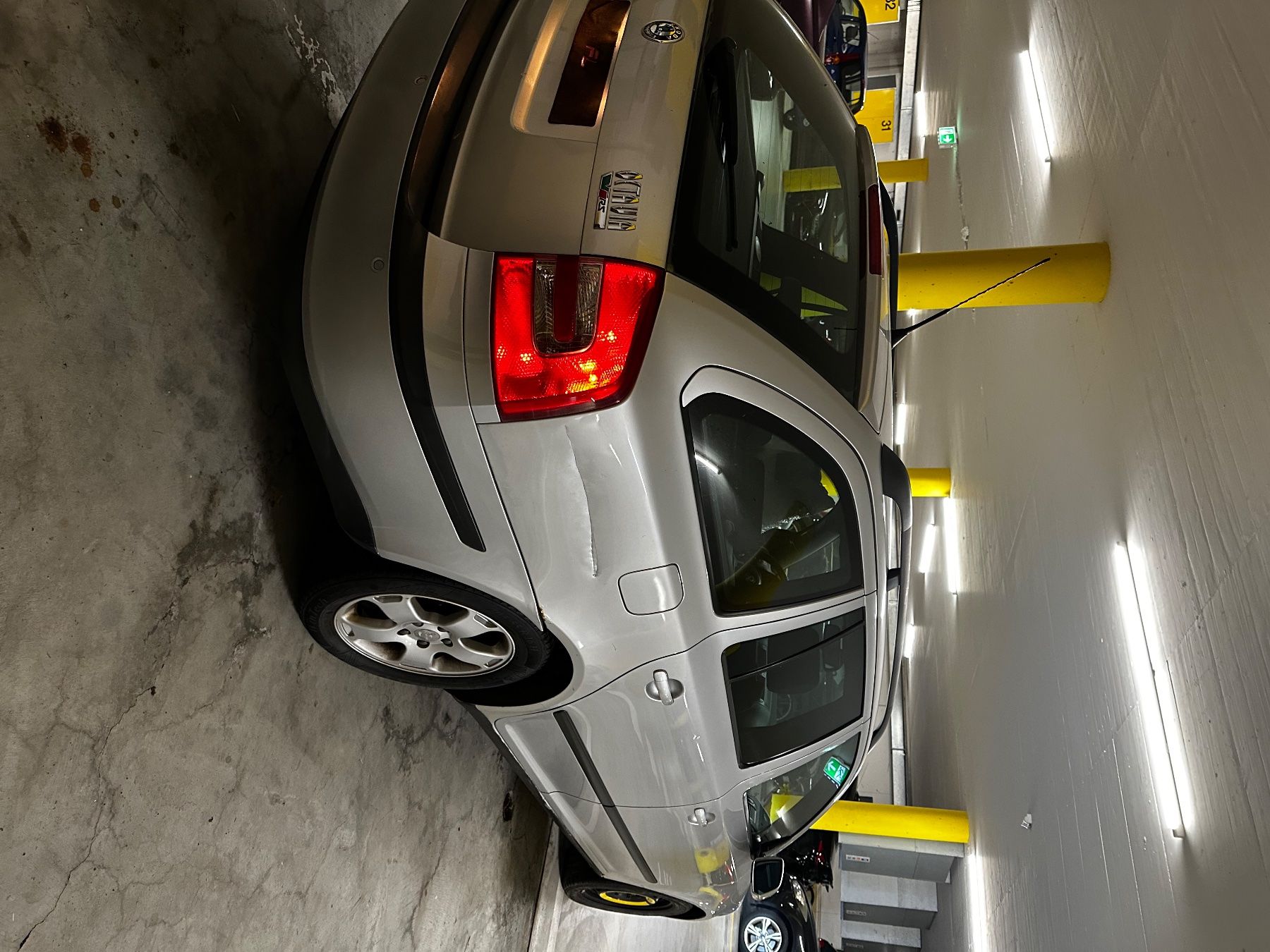 Skoda Automobili: Skoda Octavi 2.0 RS – Usato da Sevelen venduto da Transporter3 2