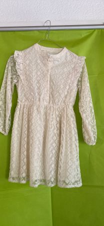 Zara romantisches Kleidchen Gr. 128