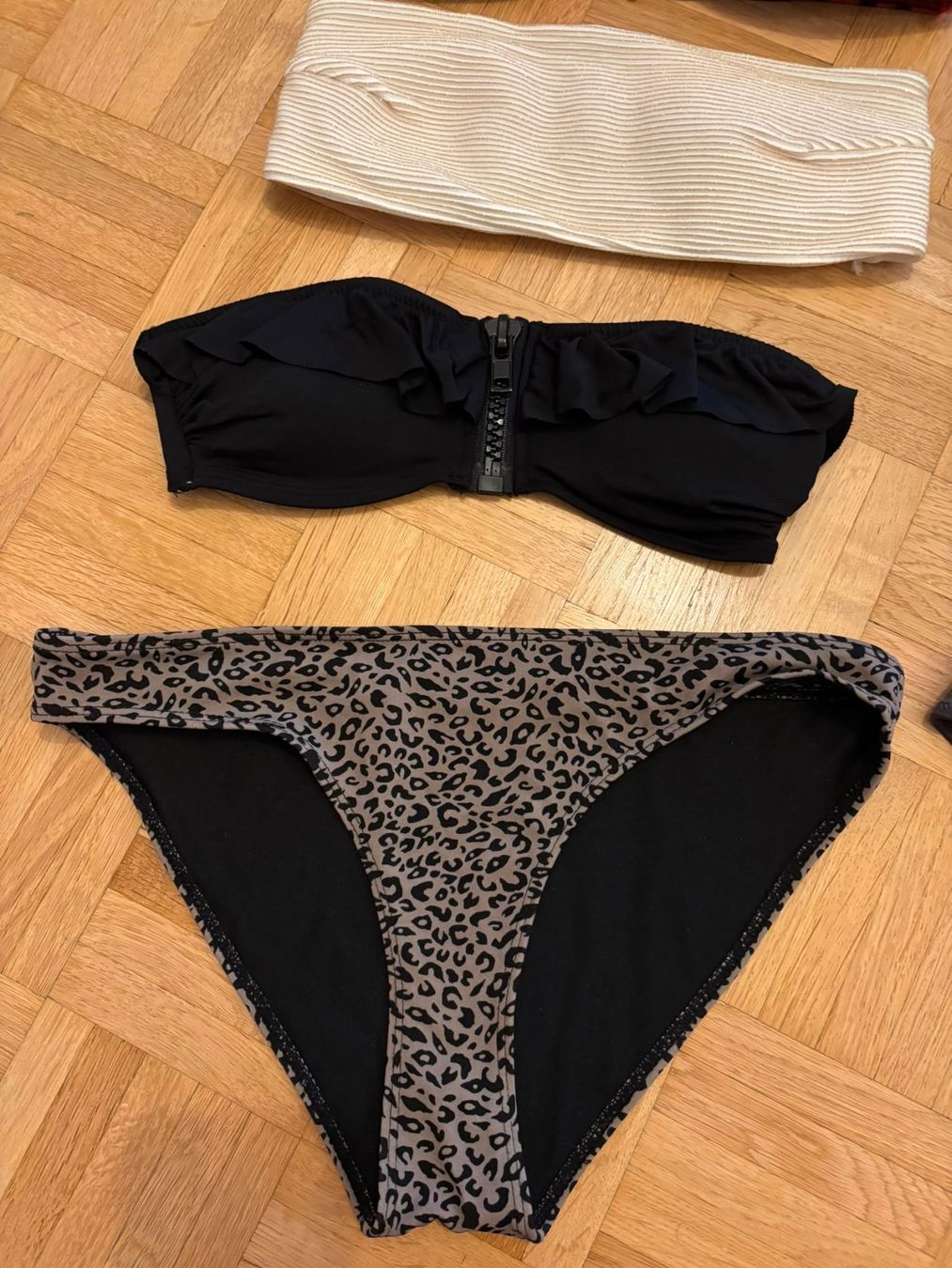 Costumi da bagno & Bikini: Lot de maillots de bain – Usato da Onex venduto da kattrina 1
