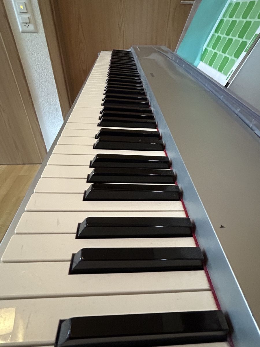 Yamaha Instruments de musique: Piano Yamaha  – D'occasion à Givrins par EmmanuelShop 1