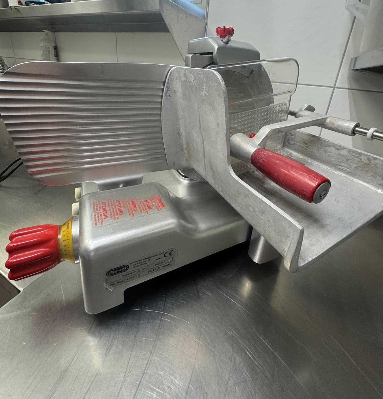 Berkel Küchengeräte: Aufschnittmaschine Berkel – Gebraucht aus Uznach von maben01 2