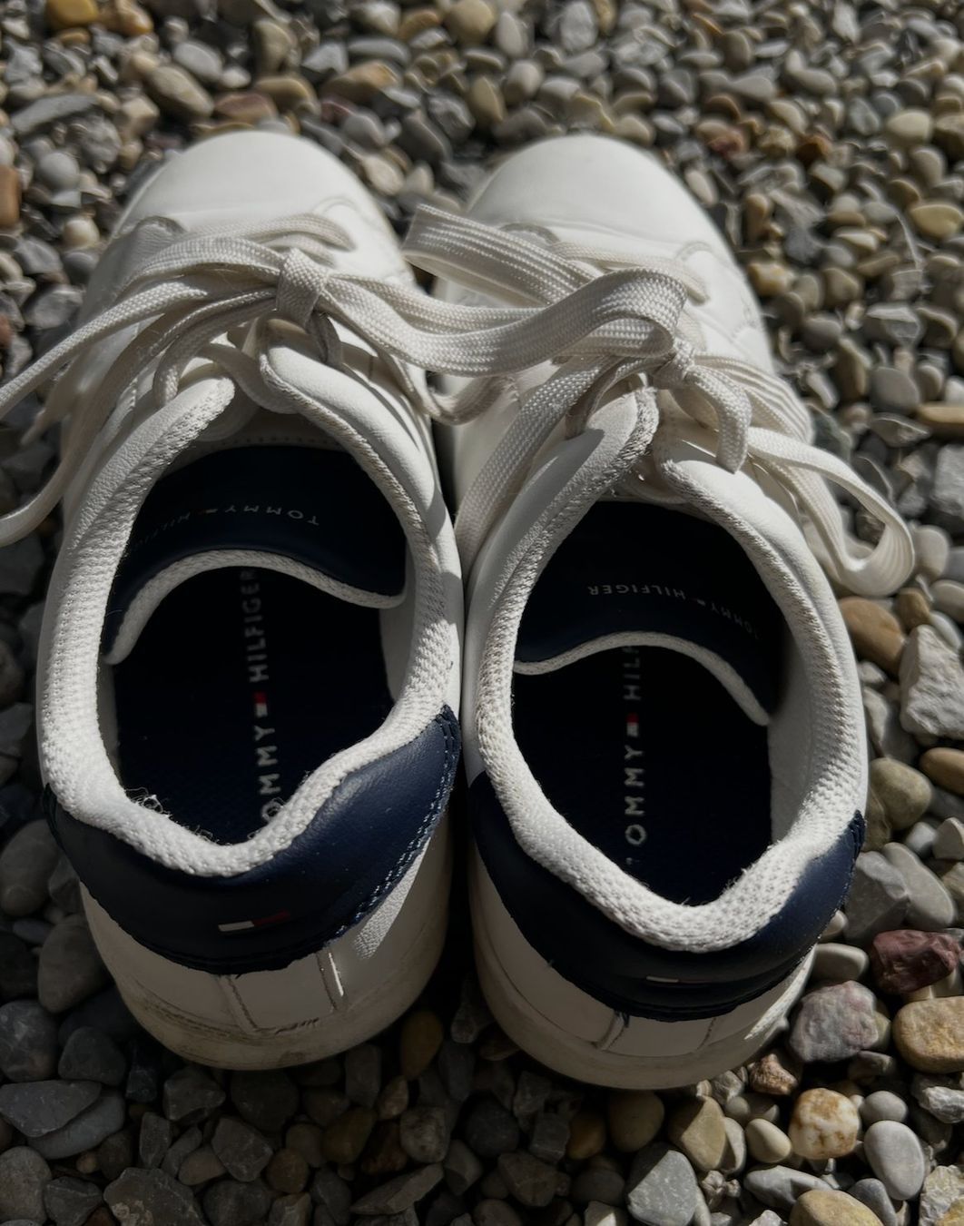 Tommy Hilfiger Scarpe per ragazzi: Tommy Hilfiger  Sneaker low - white Gr.35 – Usato da Zürich venduto da meggimay 2