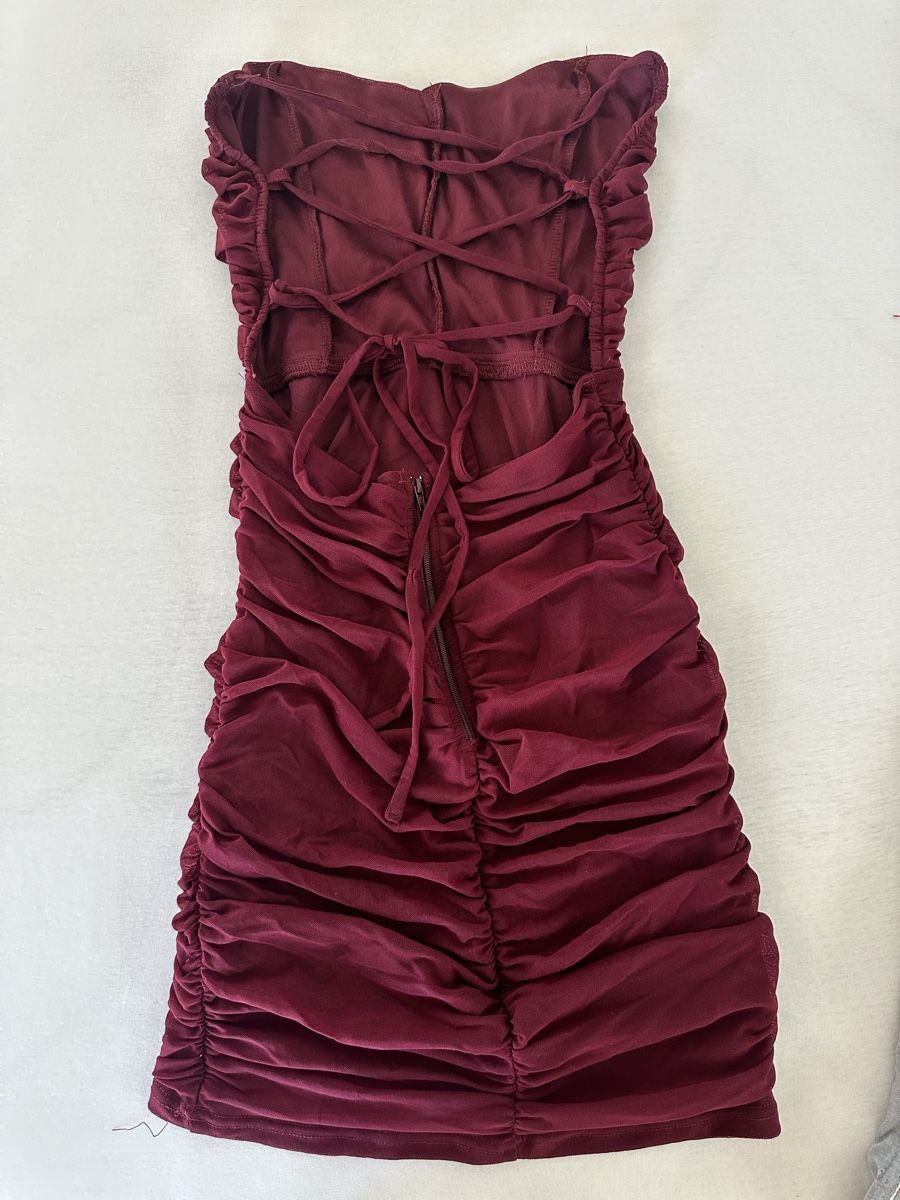 Windsor Vestiti: Windsor Red dress – Usato da Bachenbülach venduto da cookiecutter 2