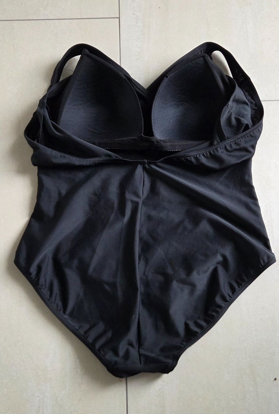 Costumi da bagno & Bikini: Badeanzug Gr. L Cup C – Usato da Beinwil am See venduto da gabipetrovay 2