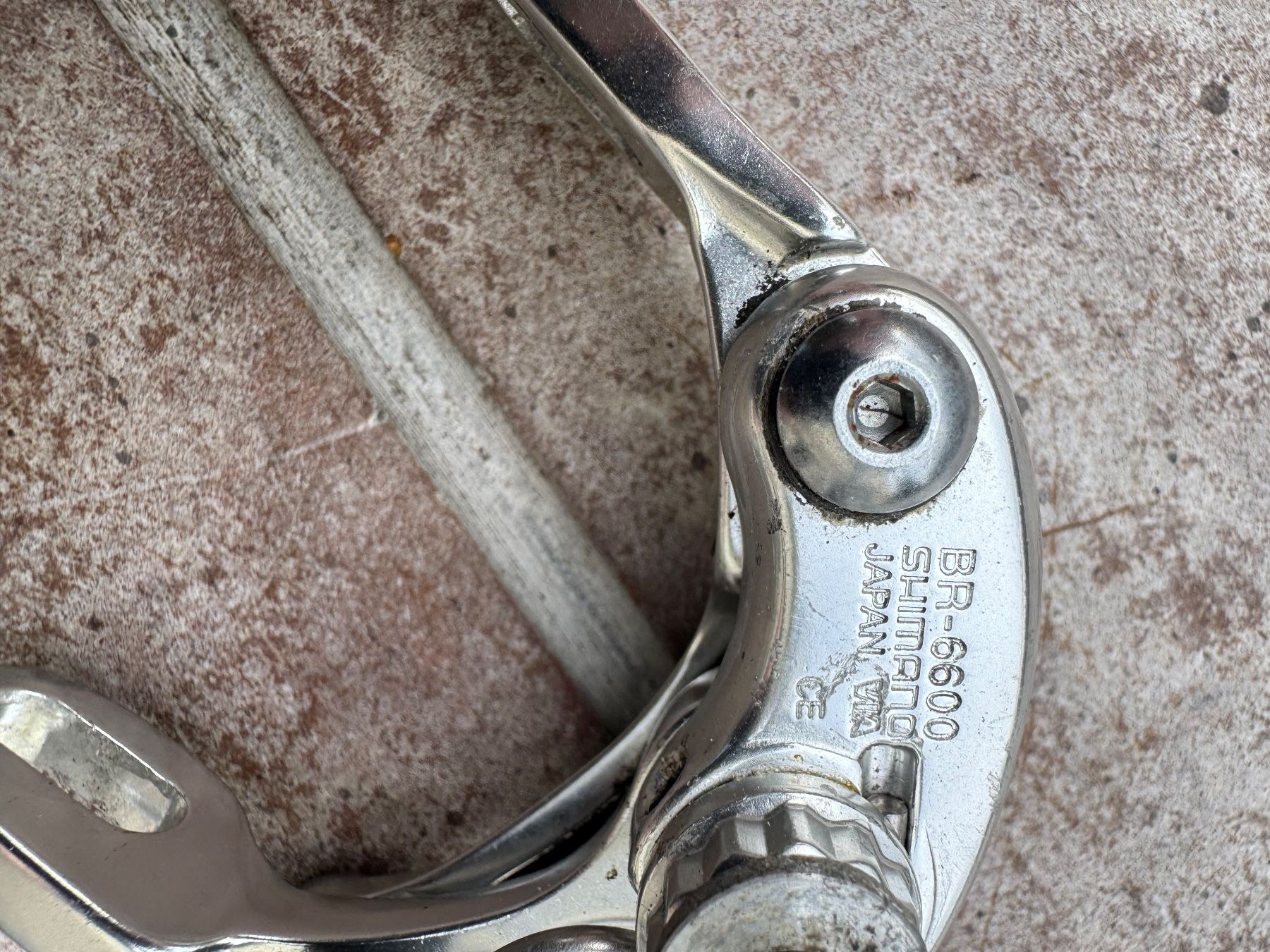 Pezzi di ricambio: Levier de frein shimano ultegra – Usato da Vevey venduto da Chupita-met 8