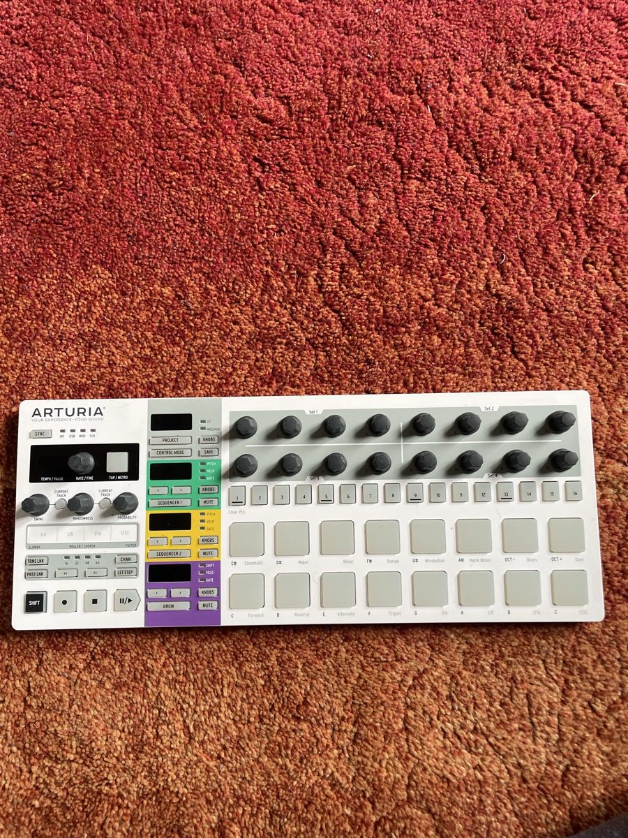 Arturia Strumenti musicali: Arturia Beatstep pro – Nuovo (secondo la descrizione) da Assens venduto da ZenSun