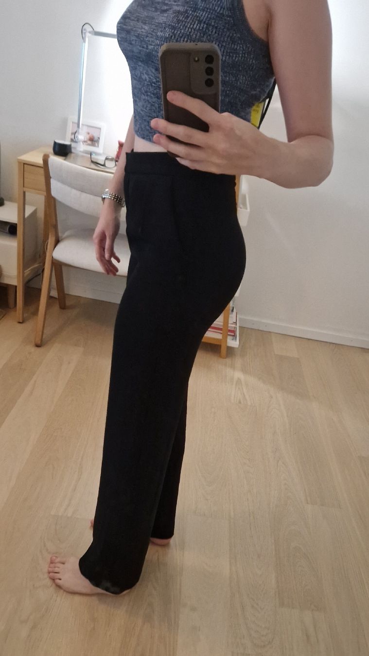 Kookai Pantaloni: Kookaï - Pantalon noir élégant – Usato da Corminboeuf venduto da Coraliebrsd 2