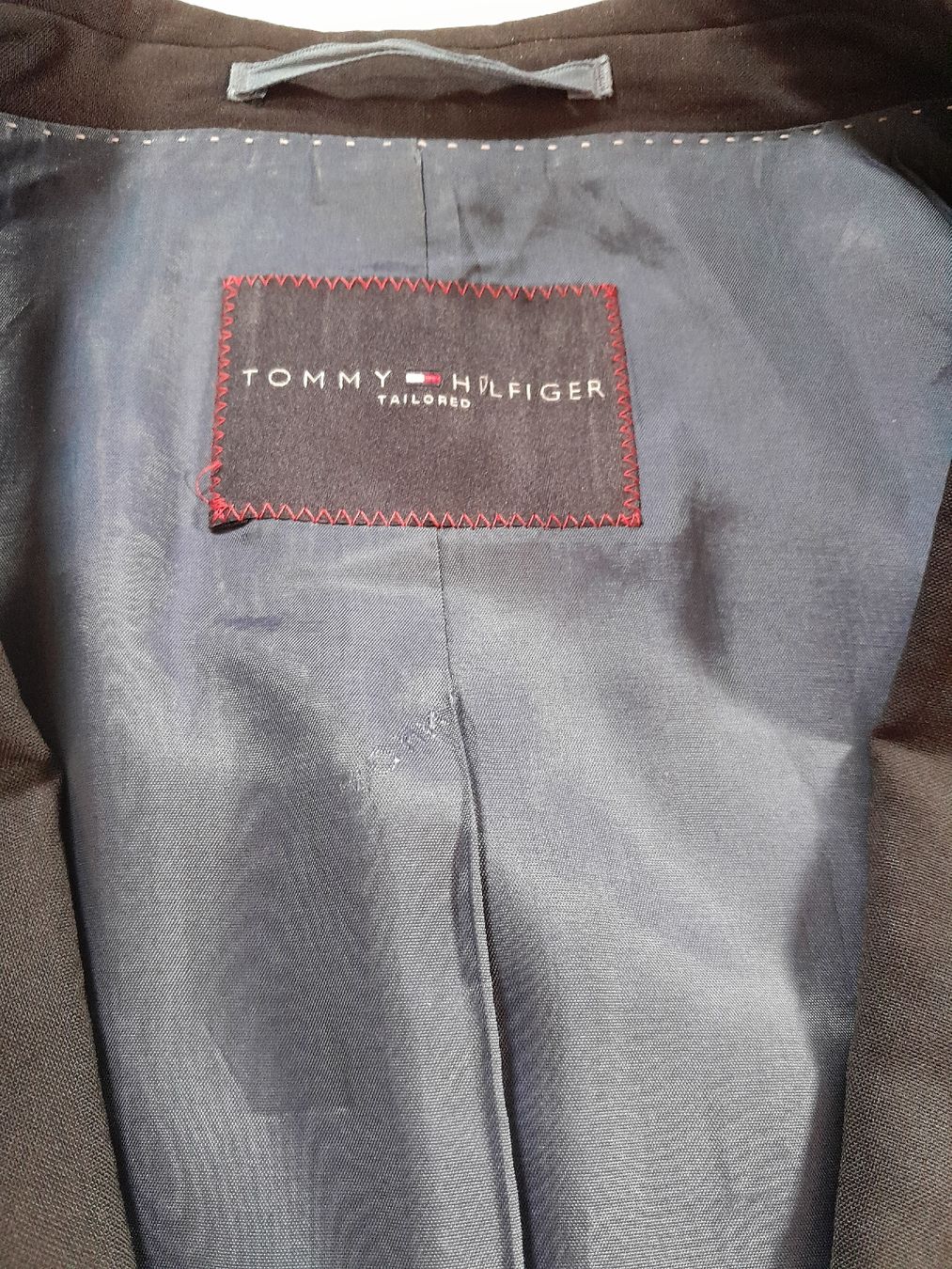 Tommy Hilfiger Giacche: Veste Tommy Hilfiger Tailored, Élégante et Moderne. – Usato da Renens VD venduto da ser_j2fn 1