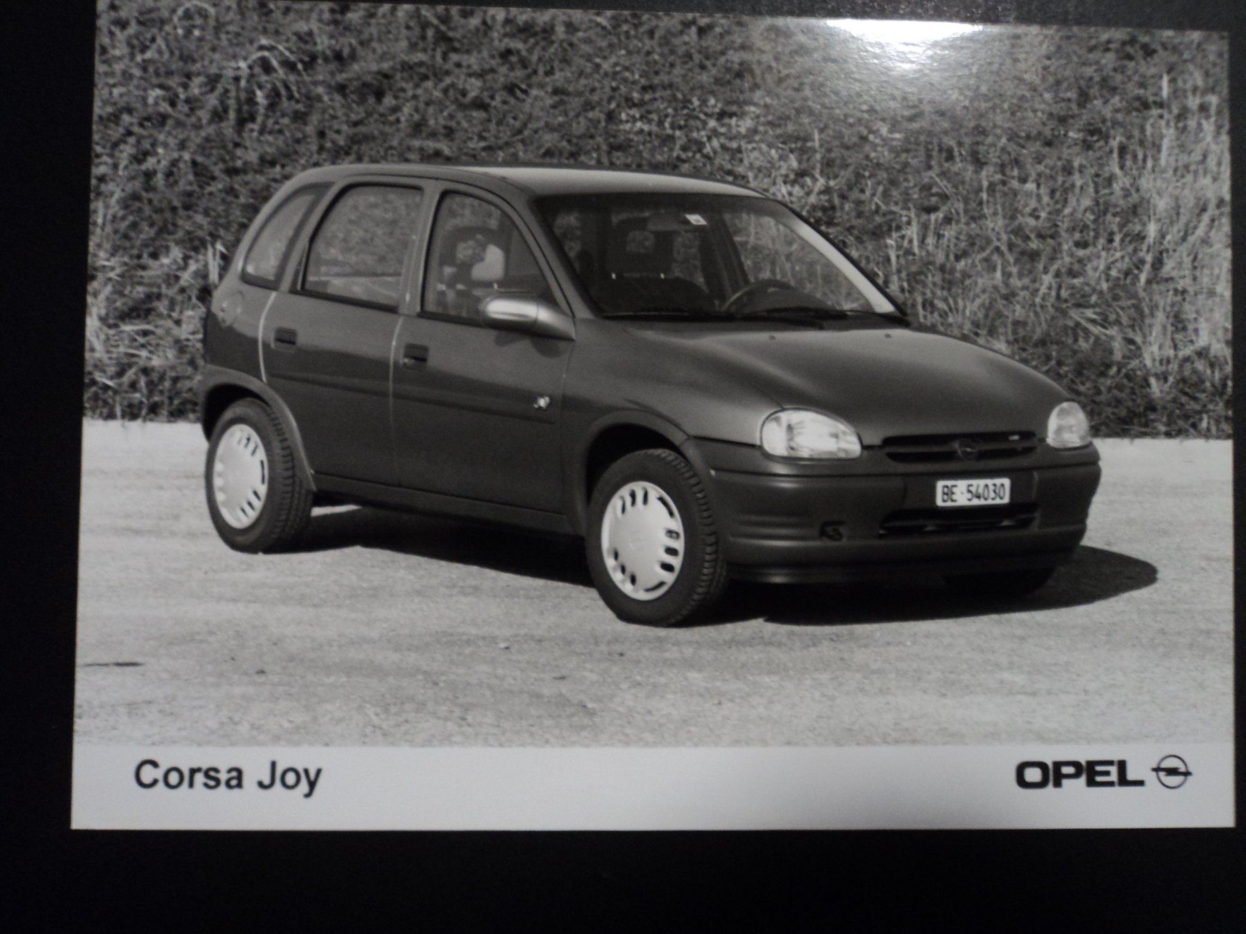 Opel Dokumente: Prospekt Werksfoto Opel Corsa Joy – Gebraucht aus Schwarzenburg von modelCARama