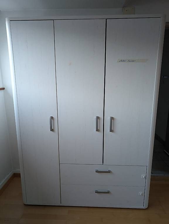 Armadi: Kinderzimmerschrank weiss – Usato da Wattwil venduto da Lilo111