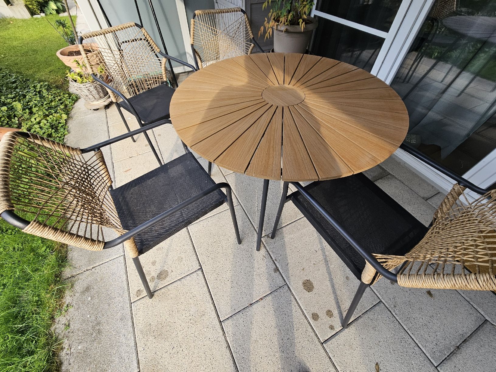 Jysk Set di tavolo e panche: Gartentisch und vier Stühle – Usato da Mollis venduto da kaleidoscope 4