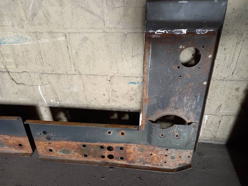Tutti pezzi di ricambio auto: Heckblech Jeep – Usato da Nussbaumen AG venduto da myb_ymy9 3