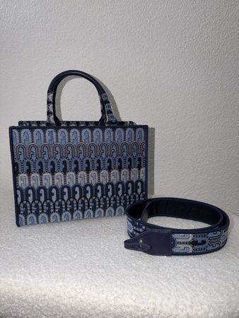 Furla Tote Bag Neuwertig mit Tragegurt