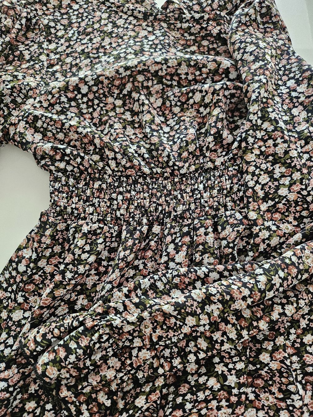 Kleider: Robe a manches longue – Gebraucht aus Dietlikon von mic_z7ly