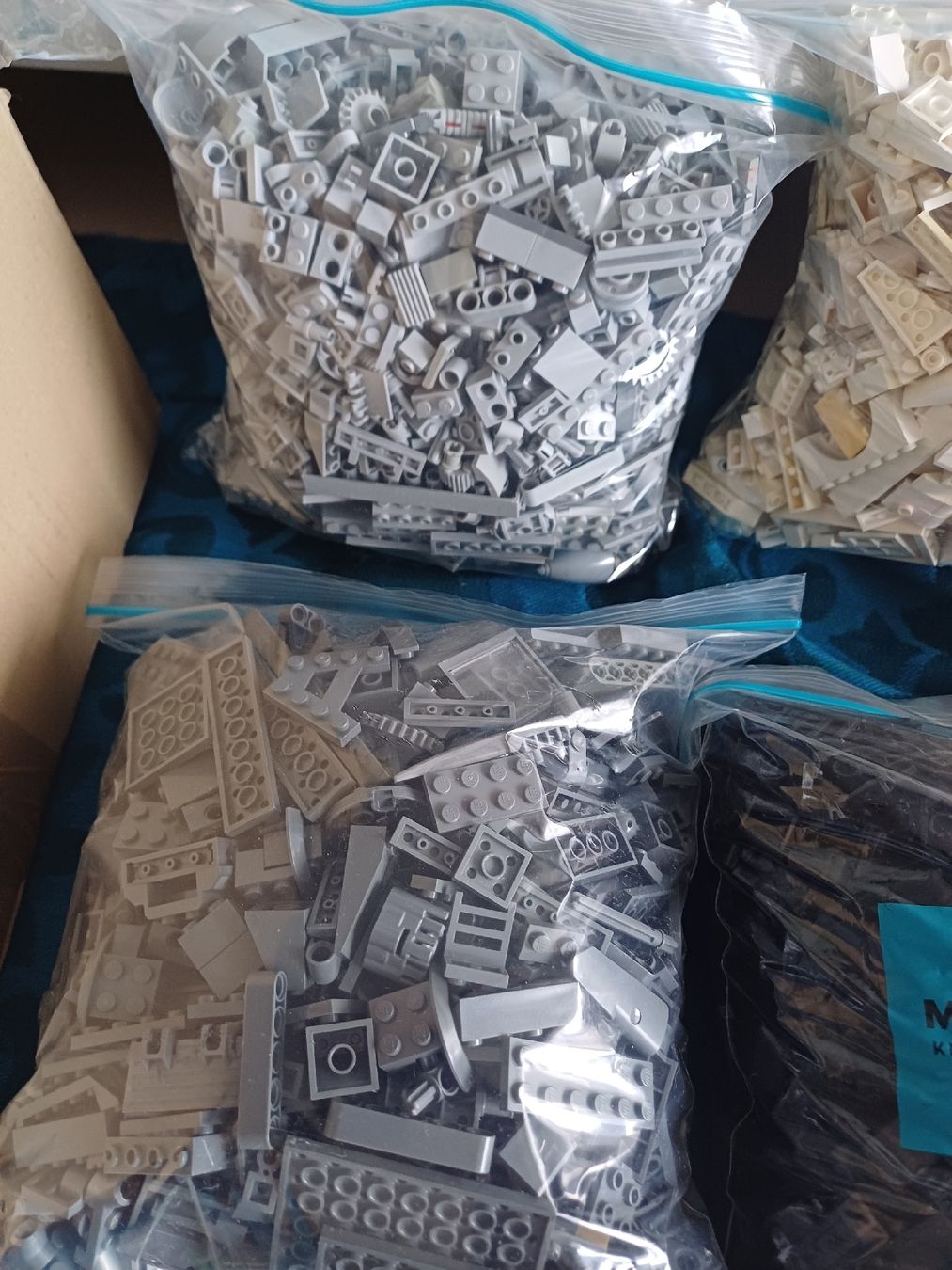 Lego Baukästen: 9.5 kg lego diviso per colori – Gebraucht aus Minusio von ele_gp89 4