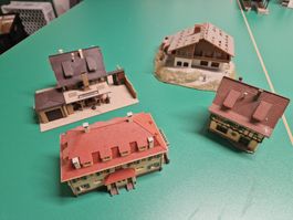 4 Modelbahnhäuschen