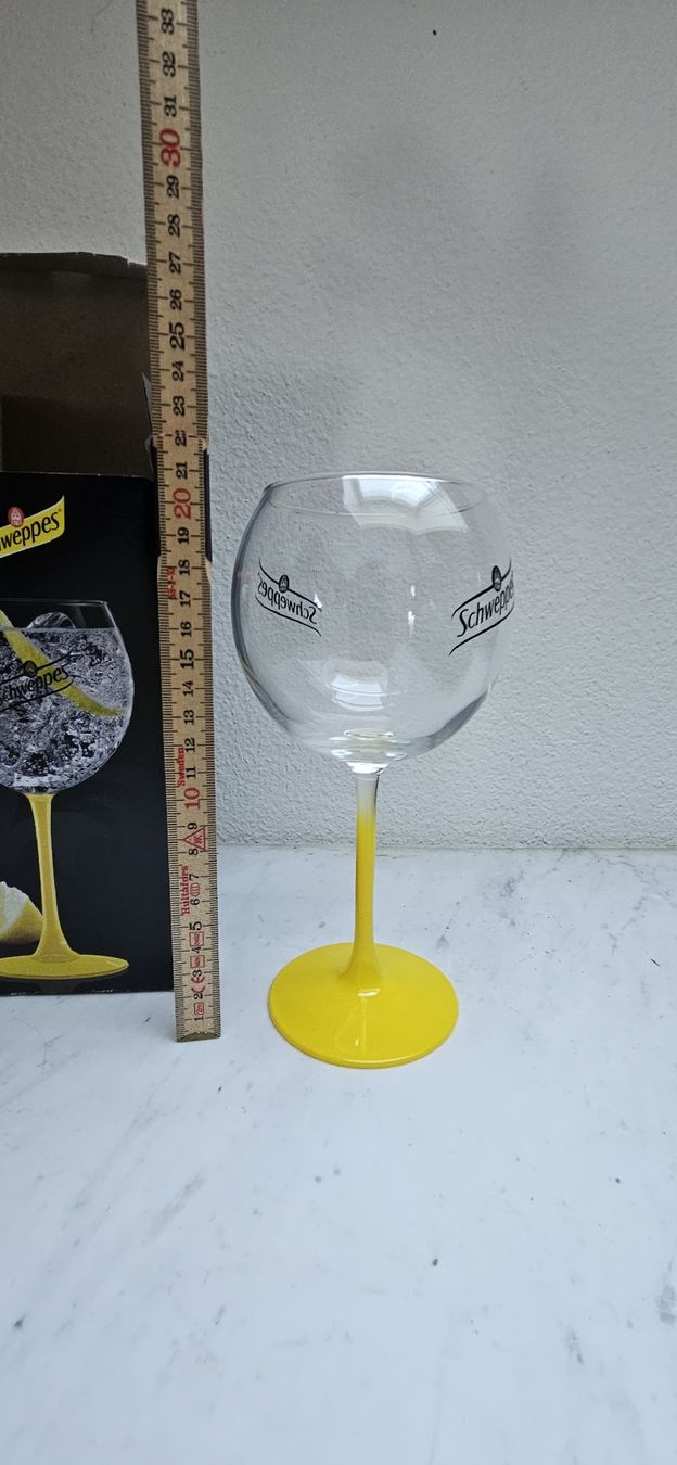 Bicchieri: Schweppes Gin Glas, Cocktailglas, NEU – Nuovo e nell'imballaggio originale da Belp venduto da Ginus85 3