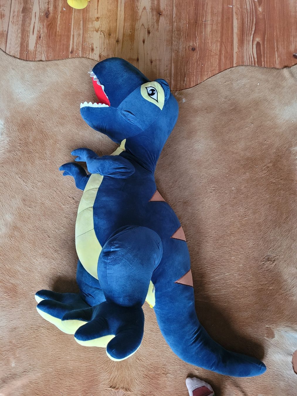 Spielzeuge: Plüschtier Dinosaurier (ca. ein Meter) – Neu (gemäss Beschreibung) aus Flaach von _michelle. 2