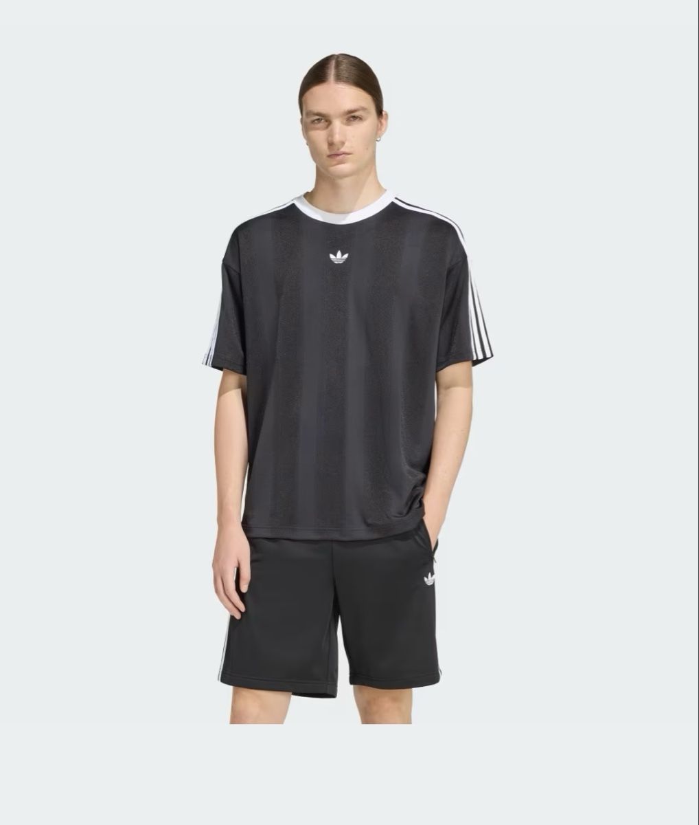 Adidas T-shirt: Adidas Adicolor t-shirt  – Nuovo (secondo la descrizione) da Perrefitte venduto da lulusphere 2