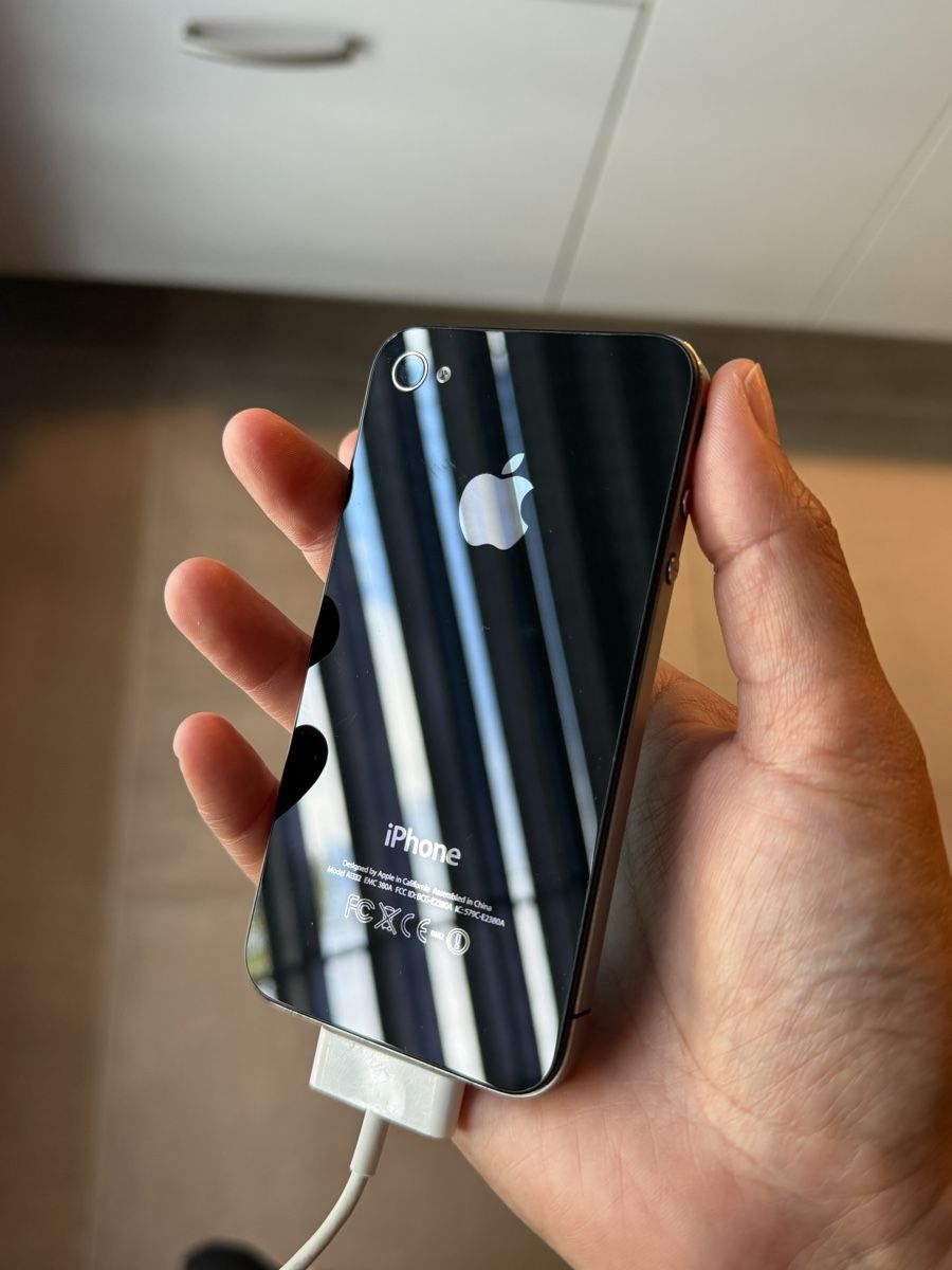 Apple Portables: iPhone Vintage – D'occasion à Sorens par purpureta
