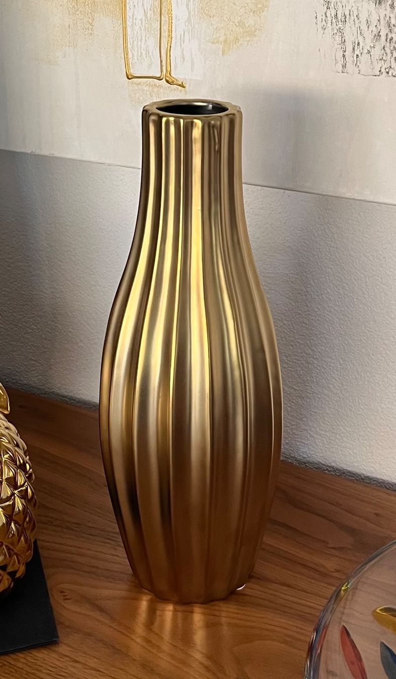Vase & Récipients: Deko Vase, vergoldet, 30 cm – D'occasion à Kloten par SANTALA23