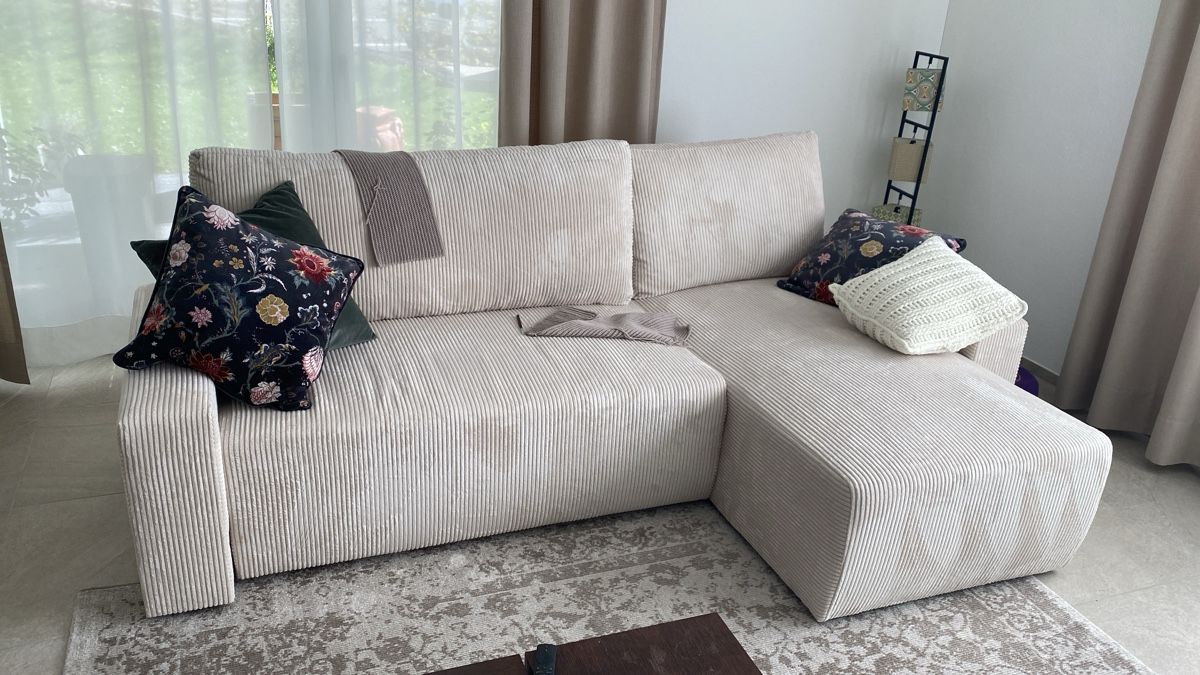 Conforama Sofas: Wunderschönes Cord Ecksofa mit Bettfunktion – Neu (gemäss Beschreibung) aus Ottenbach von sheleu