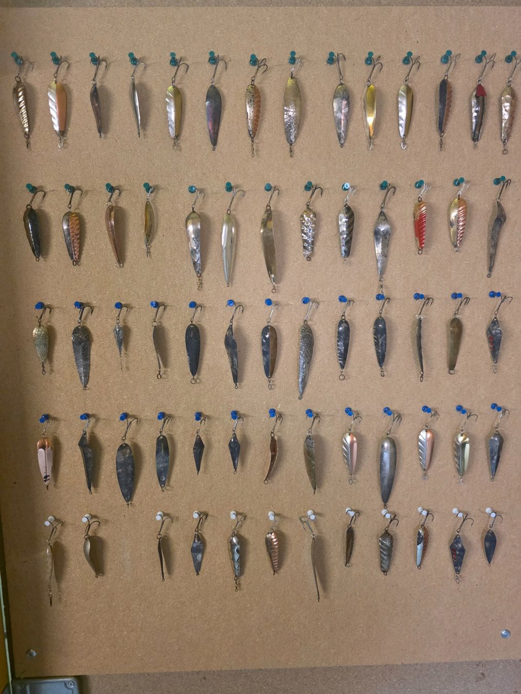 Köder: Cuillères pour la pêche de l'omble Chevalier – Gebraucht aus Concise von coolinvest