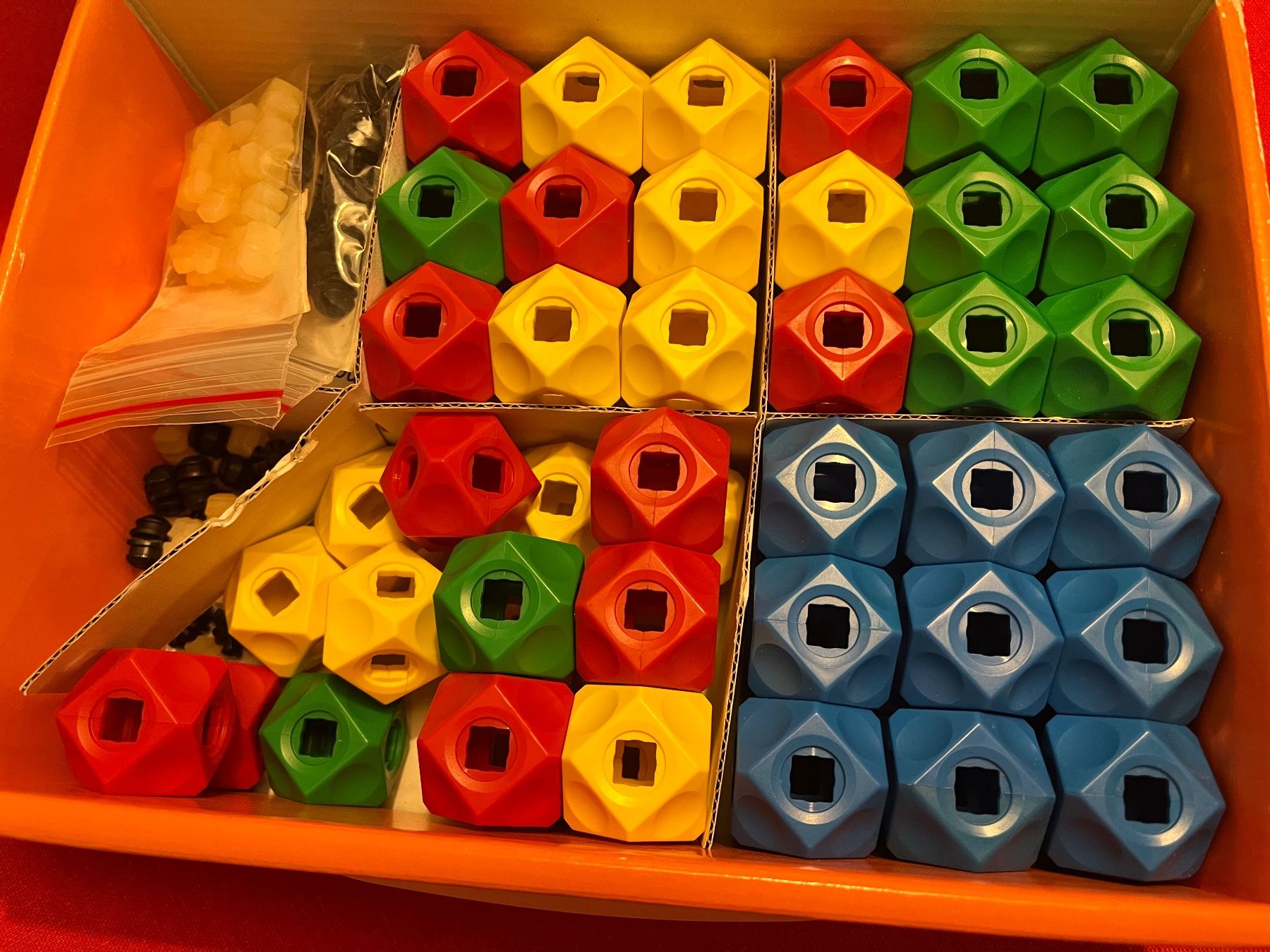 Spiele: VARIO-CUBE FAMILY, Lernspiel Einzeln oder in kleinen Gruppen – Neu und originalverpackt aus Neuenkirch von zwimpferspiel