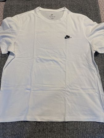 T-shirt Nike Blanc XXL Neuf Été - The Nike Tee 👕 😎
