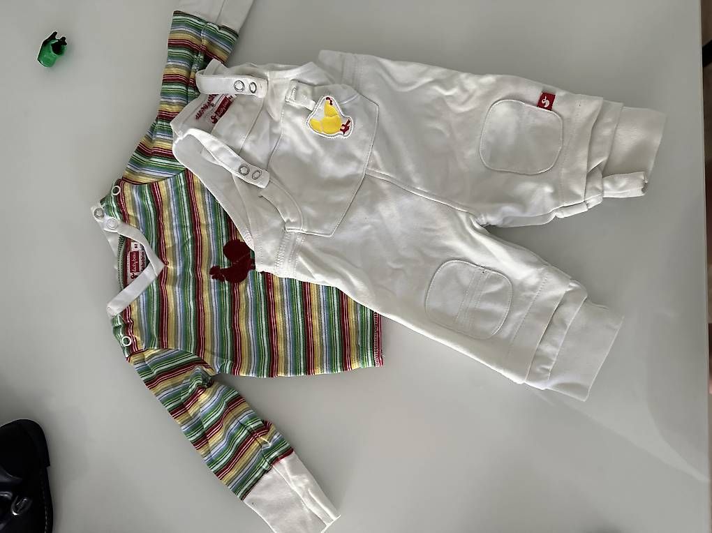 Lotti & Set di vestiti: Set Shirt und Latzhose 62 – Usato da Muttenz venduto da anna123
