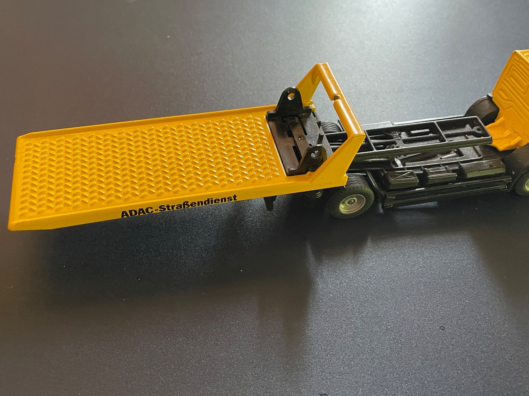 Siku Modellini d'auto: Siku  ADAC Strassendienst Abschleppwagen – Usato da Volketswil venduto da rubin74 2