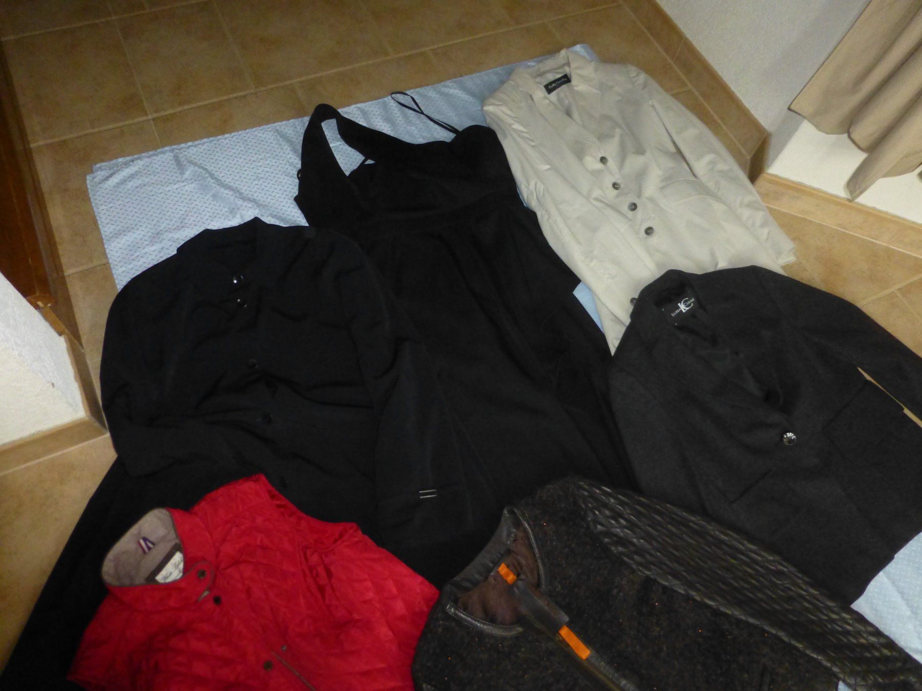 Lots de vêtements: Kleiderpaket Damen, 6 Stk., Gr. 38 – D'occasion à Würenlingen par drago56 2