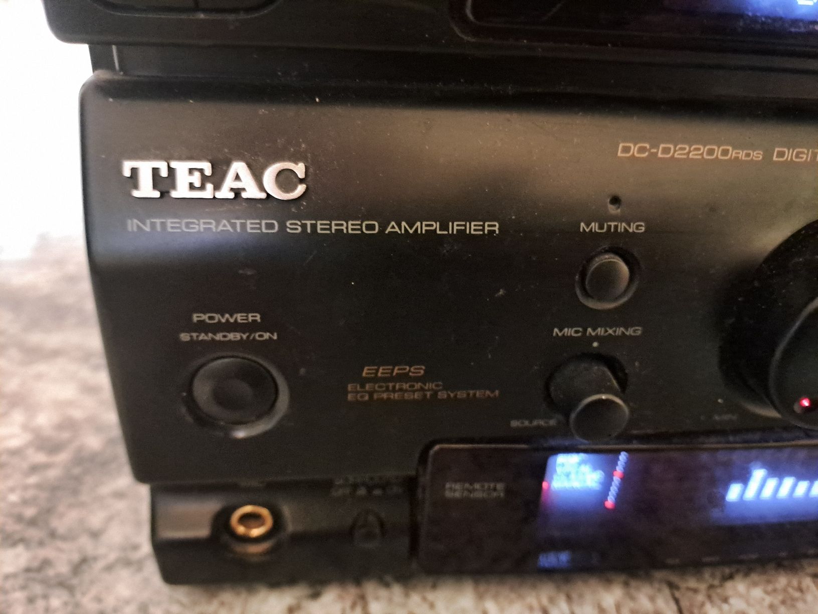 Teac Amplificateurs: TEAC Integrated Stereo Amplifier EEPS / Tuner – D'occasion à Uetendorf par Essiggurken 1