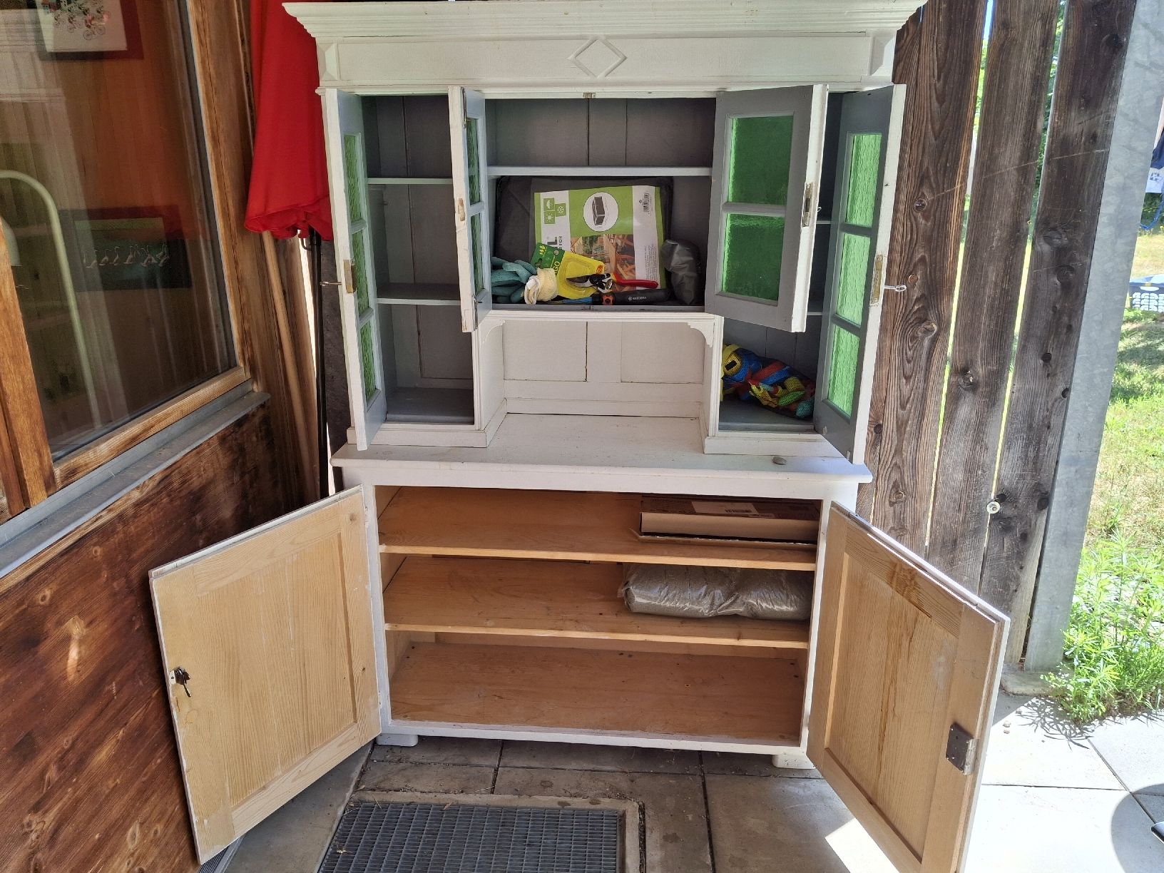 Büffets: Buffet vaisselier vintage en bois – Gebraucht aus St. Ursen von leotti11 1