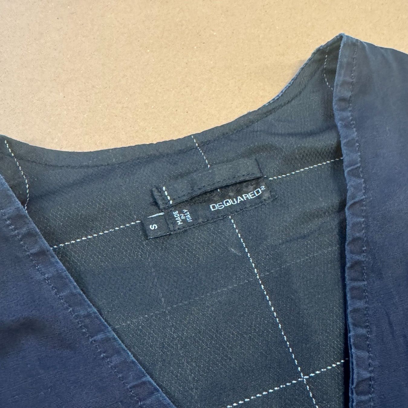 Dsquared2 Gilets: Dsquared2 dark cotton designer vest – D'occasion à St. Gallen par sourced_limited 2
