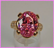 Wow, Ring mit grossem Zirkonia 18K Vergoldet
