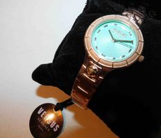 Neue Fundschätze Design Damenuhr Versus Versace   Claremont