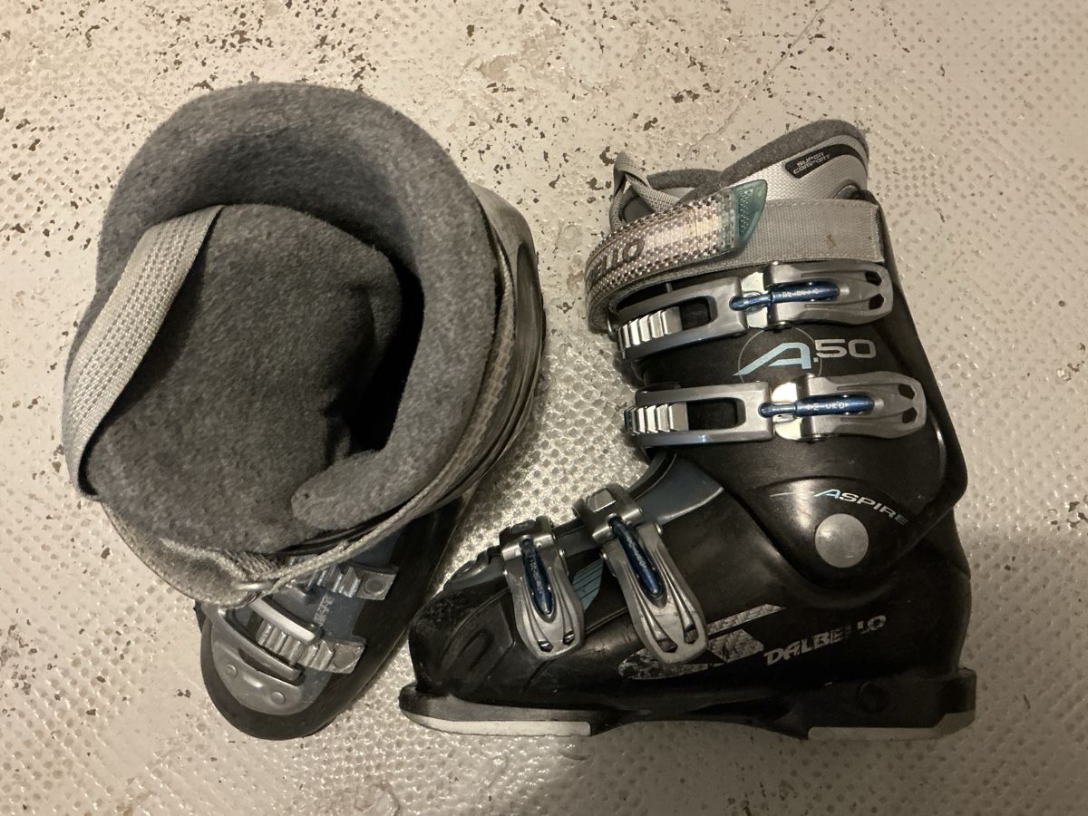 Scarpe per ragazzi: Skischuhe Kinder 225 36/37 – Usato da Zofingen venduto da crisgassner 1