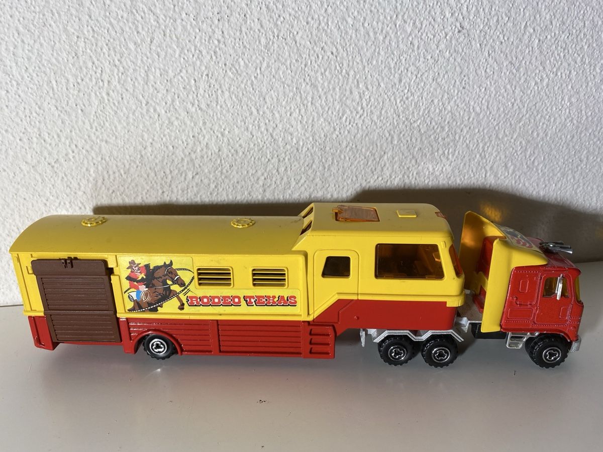 Majorette Modellini d'auto: Majorette LKW – Usato da Winterthur venduto da ben_9vxx 2