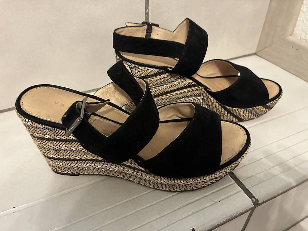 Damenschuhe: Vendo sandali – Gebraucht aus Losone von car_2cl8