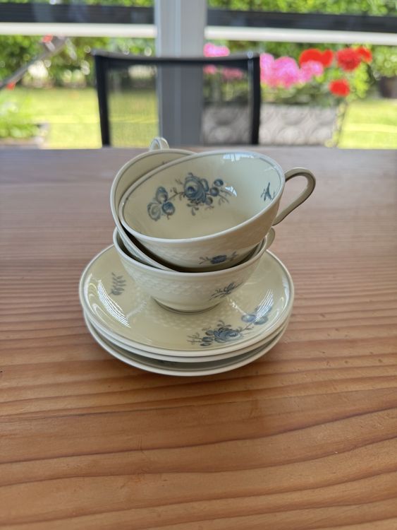 Tasses: Zarte Rosen: 3 Kaffeetassen mit Untertellern, Vintage! – D'occasion à Lanzenhäusern par Galaa