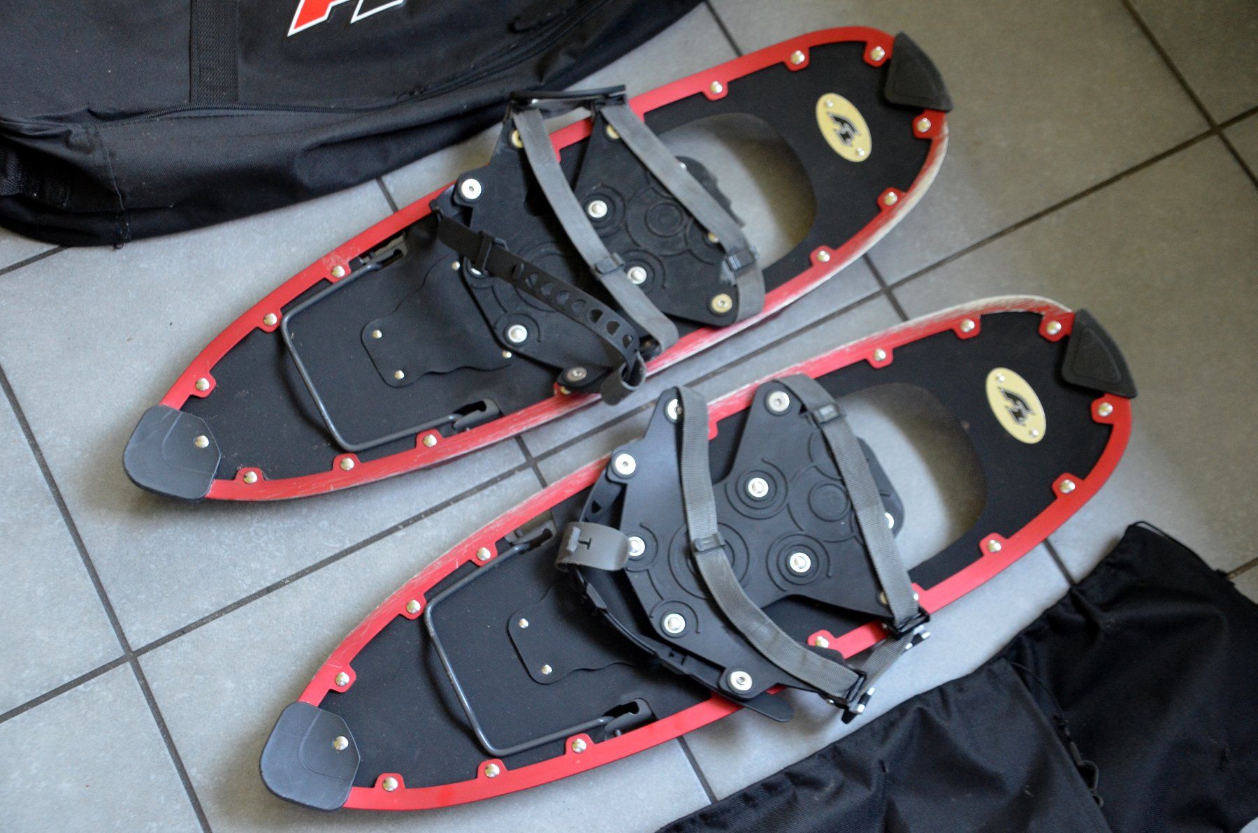 Herrenschuhe: F2 Schneeschuhe / raquettes à neige – Gebraucht aus Collonges von arashee 1