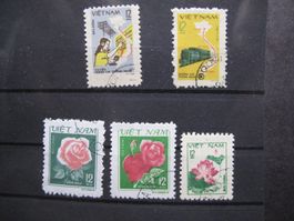 Vietnam 1980 Fernmeldetag / Blumen gest.