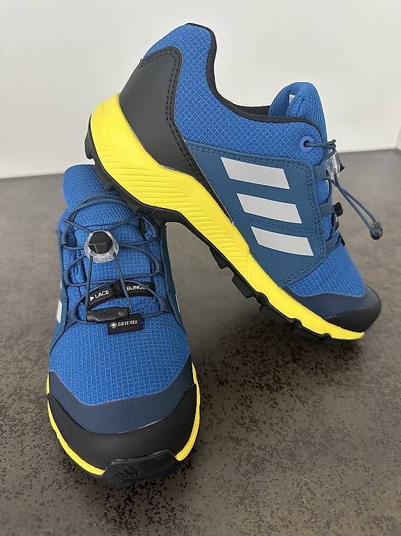Adidas Scarpe da uomo: Ungetragener Adidas Terrex Wanderschuh Grösse 33,5 – Nuovo (secondo la descrizione) da Wilen (Sarnen) venduto da mel_h6nv