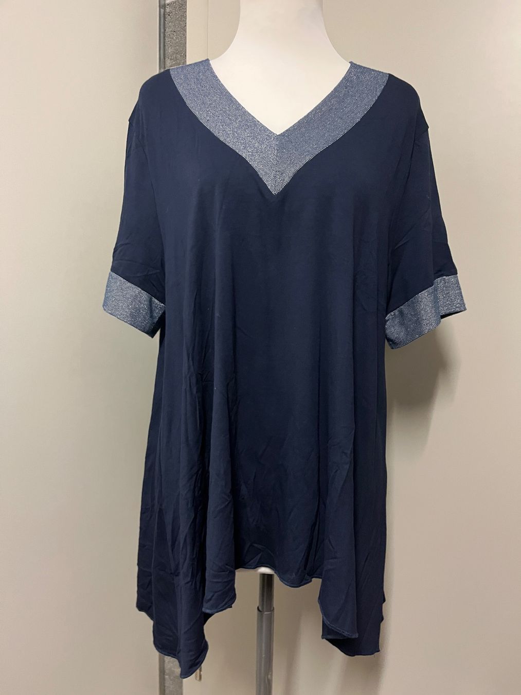 Blusen: Bluse, Viskose, Gr. M/L, NP 59.- – Neu und originalverpackt aus Interlaken von Jasmin_Flower